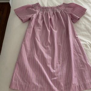Cute ladies summer dress. Vineyard vines size S